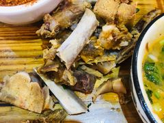 -阿婆情腊排骨火锅(金虹路店)