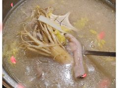 -千岛蚝高压锅生蚝·人参火锅(白云万达店)