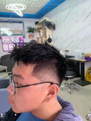 -贝勒爷专业男发