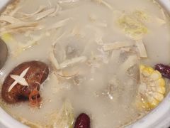 -三人行骨头王火锅(长寿店)