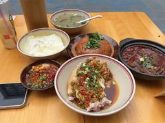 -老方桌烂蹄花川菜馆(九龙坡店)