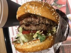 -The Habit Burger Grill 哈比特汉堡(爱琴海店)