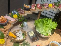 -山川小町·极番烧肉(新地假日广场店)