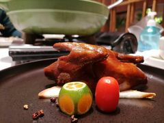 爆汁花椒脆皮乳鸽-柴门头啖汤·经典川菜·慢火汤品(锦城万达店)