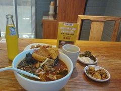-湘人龙记老长沙米粉(鸟巢店)