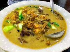 小鸡炖蘑菇-一锅厨东北水饺店(厦大店)