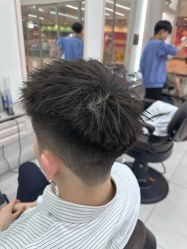 -尤司男士国潮理发馆