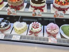 -花花卷卷·鲜食蛋糕(静安久光百货店)