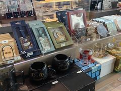 -抱抱地球咖啡馆(国家海洋博物馆店)