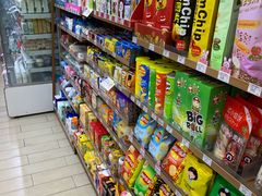 -全家便利店(襄阳南路店)