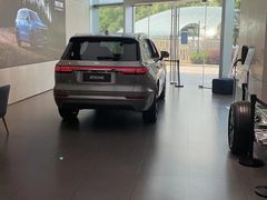 -理想汽车(世纪汇店)