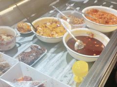 -爆炸头阿姨小四川正宗川味小吃(无任何分店)