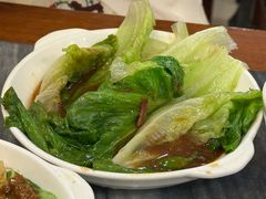 白灼生菜加牛腩汁-竹园竹升面(西关总店)