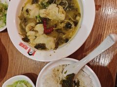 老坛酸菜鱼饭-南城香(北京南站店)