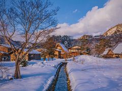 -白川乡与五箇山的合掌构造村落