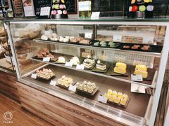 面包甜点陈列柜-欧式面包坊(青岛万象城店)