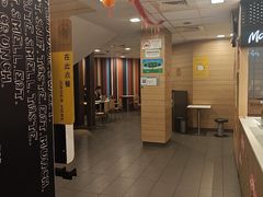 -麦当劳(乳山路店)