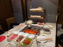 -海底捞火锅鲜切牛肉主题店(长寿路店)