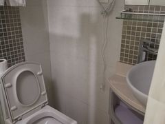 -Zsmart智尚酒店(上海北外滩四川北路东宝兴路地铁站店)