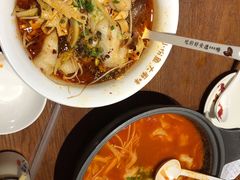 -渝是乎酸菜鱼(龙旗购物中心店)