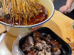 -拈签一笑黄牛肉辣卤串串