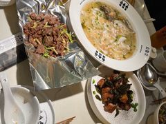 -渔语鱼酸菜鱼新川菜(来福士店)