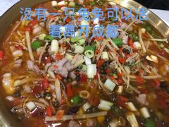鲜锅兔-盐与味葱葱鲫鱼•自贡菜江湖菜(春熙店)