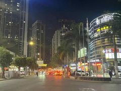 -蓝蔻酒店(深圳东站布吉万象汇店)