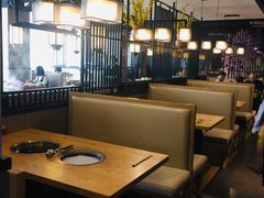 卡座-川渝又一村火锅烤肉自助(步行街店)