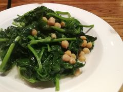 炒豆苗-阿里家·新疆烤肉酒場 by MIG