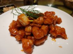 菠萝咕噜肉-吴越荣记苏州菜·松鼠桂鱼100%活鱼现做(斜塘老街店)