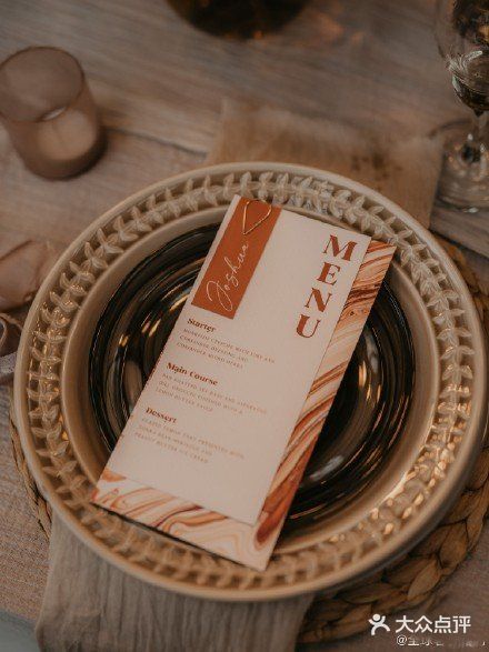 谷仓里的波西米亚婚礼  我喜欢这干草垛