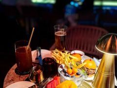 -OZONE 顶楼酒吧(香港丽思卡尔顿酒店)