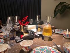 店内布置-海派悦庭·海胆烧麦·新融合菜(凯德广场店)