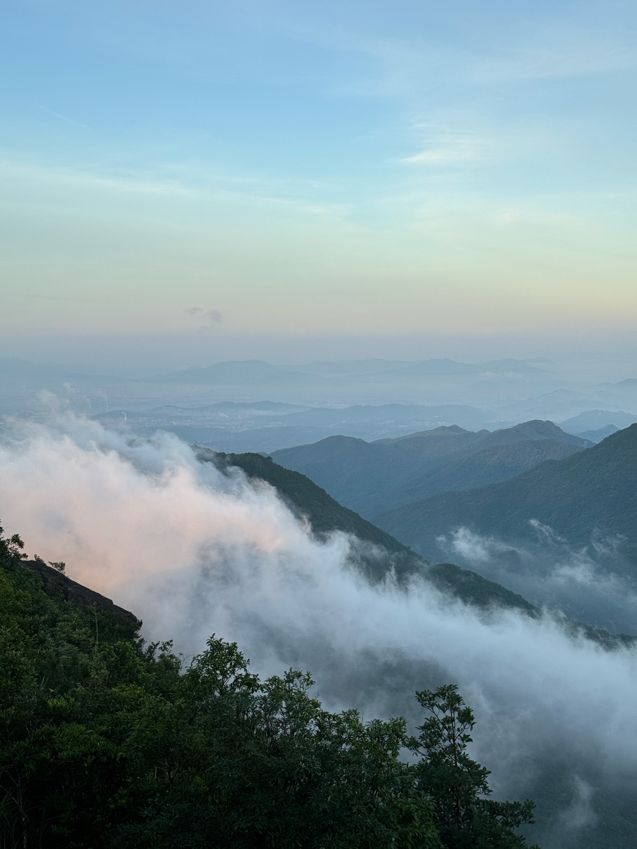 天衡山山顶仙灵图片