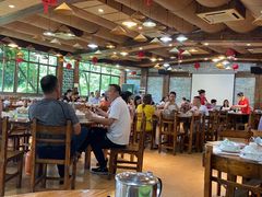 大堂-绿雅居原生态农庄(小涌店)