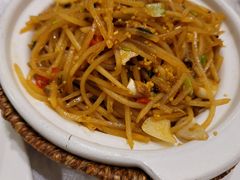 油渣香葱土豆丝-马凯餐厅(地安门店)