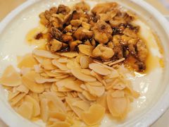 琥珀果仁双皮奶-满记甜品(巴黎春天宝山店)