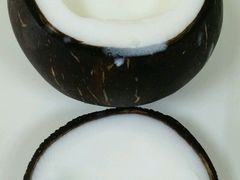 -志龙皇冠吃货椰子铺