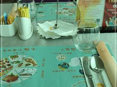-亚洲国际大酒店·云顶阁旋转自助餐厅
