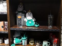 零售区-星巴克(北京中关村南大街店)