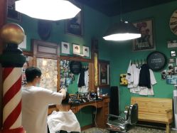 -小戈男士复古理发馆barber shop