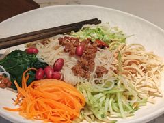 手工麻将拉皮-奉天小馆·非遗东北菜(济南万象城店)