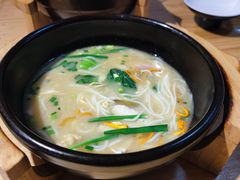 -勺子米线·云南传统小吃市集(四方街店)