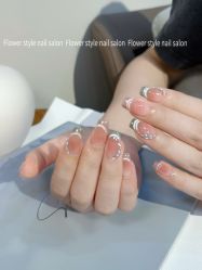 -花系美·美甲美睫精品店