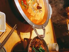 -野山舂·贵州现舂酸汤火锅(鸿通城店)