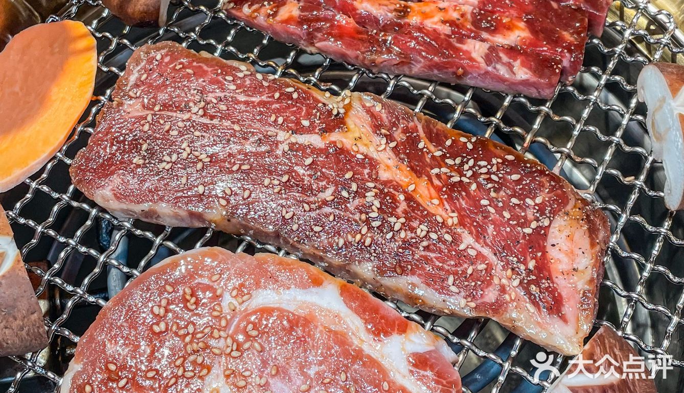 西湖边！新开的烤肉店，好好吃啊！！