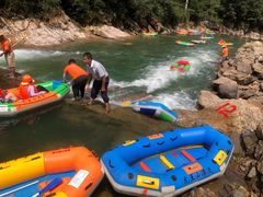 -安吉龙王山峡谷漂流