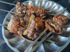 -烤肉小伙烤肉店