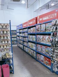-逝水玩具折扣店